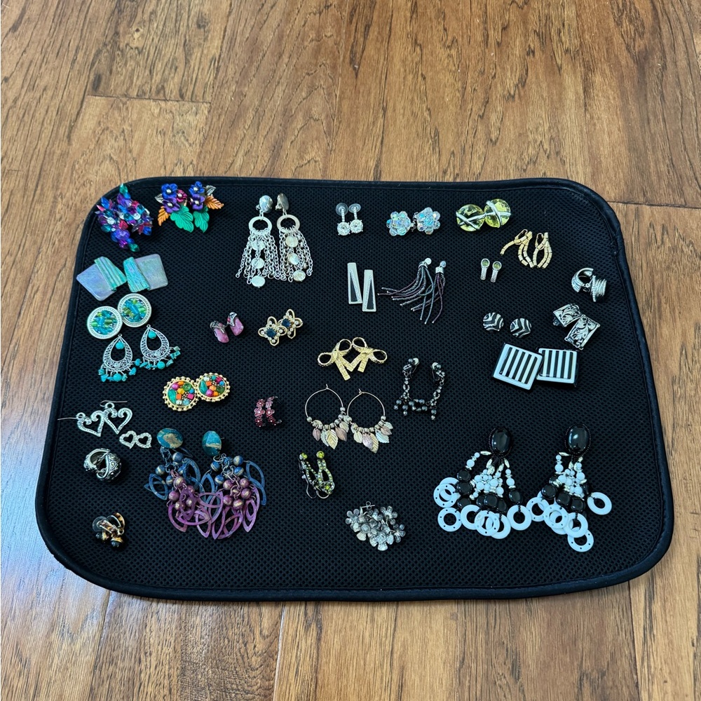 VINTAGE 70’s 80’s & 90’s BOLD WILD EARRING COLLECTION